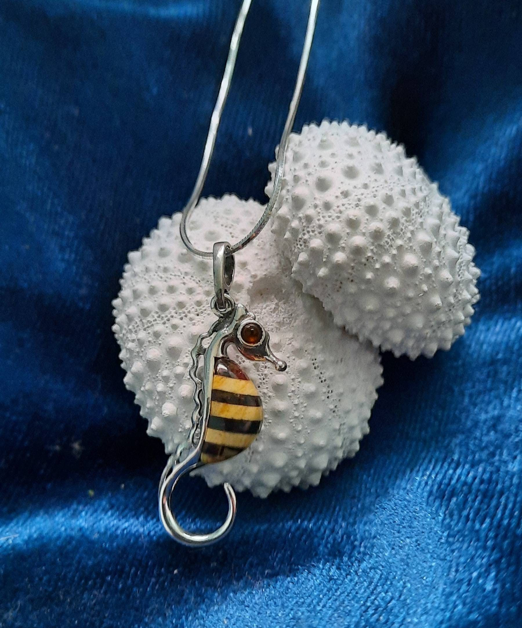 Beautiful Sterling Silver Amber Seahorse Necklace