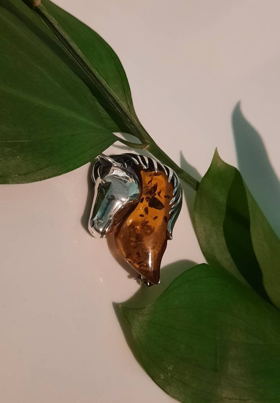Beautiful Sterling Silver and Cognac Amber Horse Brooch