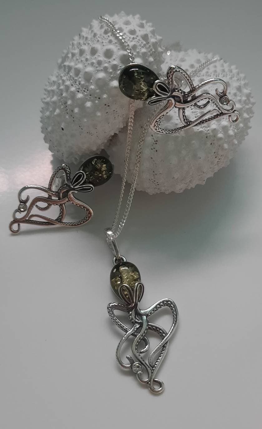 Beautiful Sterling Silver Green Amber Octopus Necklace and Earring Set