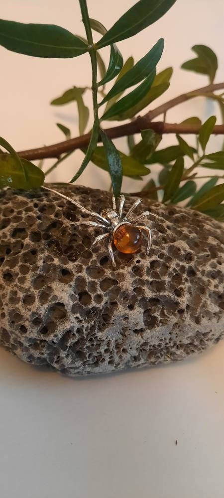 Beautiful Sterling Silver and Cognac Amber Spider Necklace