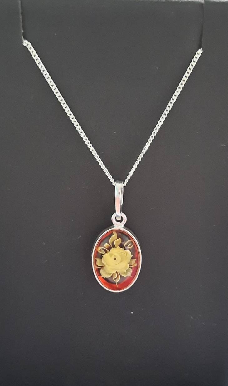Beautiful Sterling Silver Amber Flower Cameo Necklace